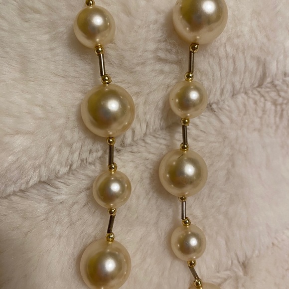 Pearl & Beaded Necklace - Picture 2 of 3